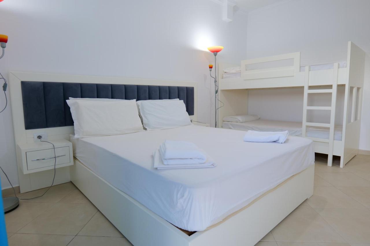 Davide Rooms Sarandë Exteriör bild