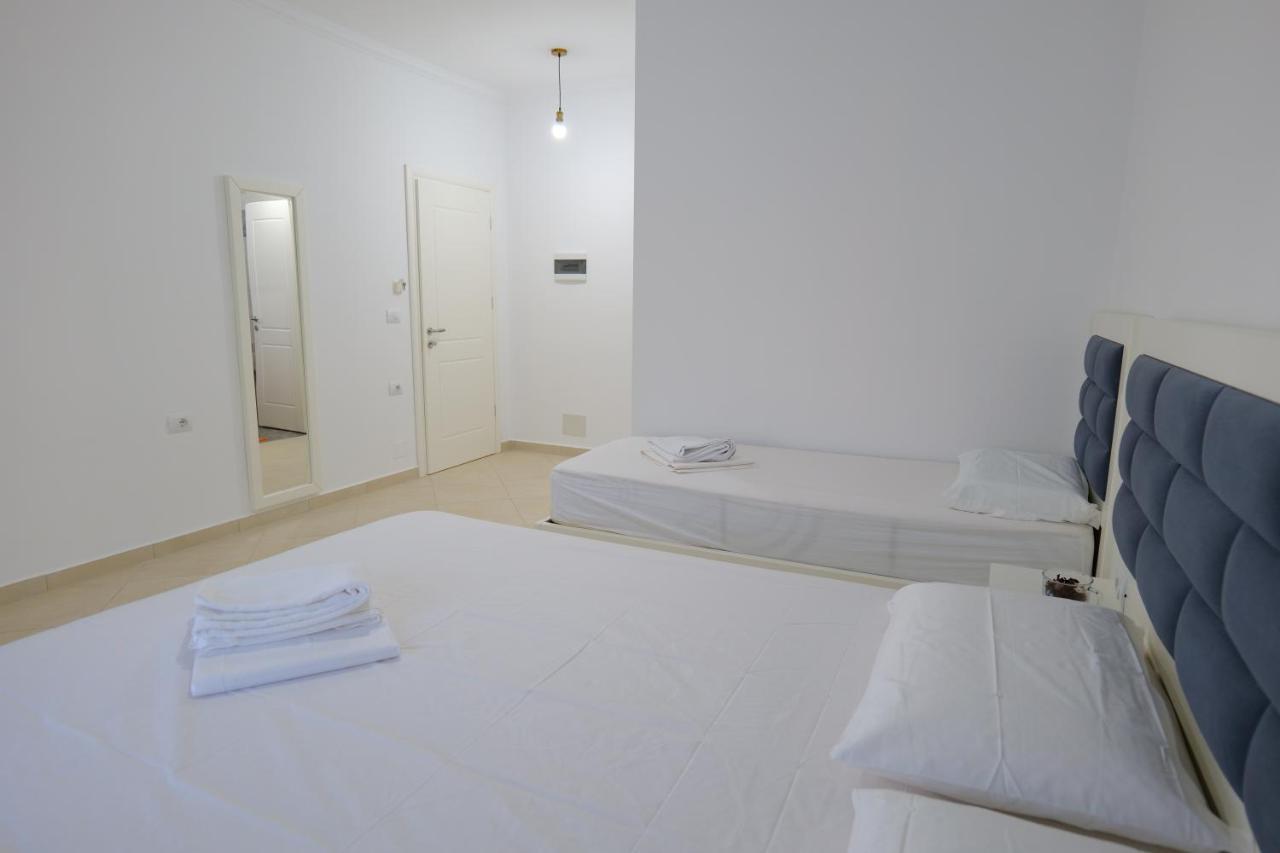 Davide Rooms Sarandë Exteriör bild