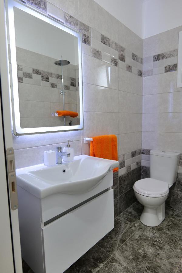 Davide Rooms Sarandë Exteriör bild
