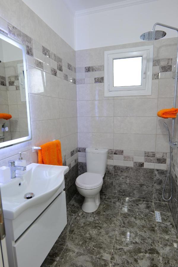Davide Rooms Sarandë Exteriör bild