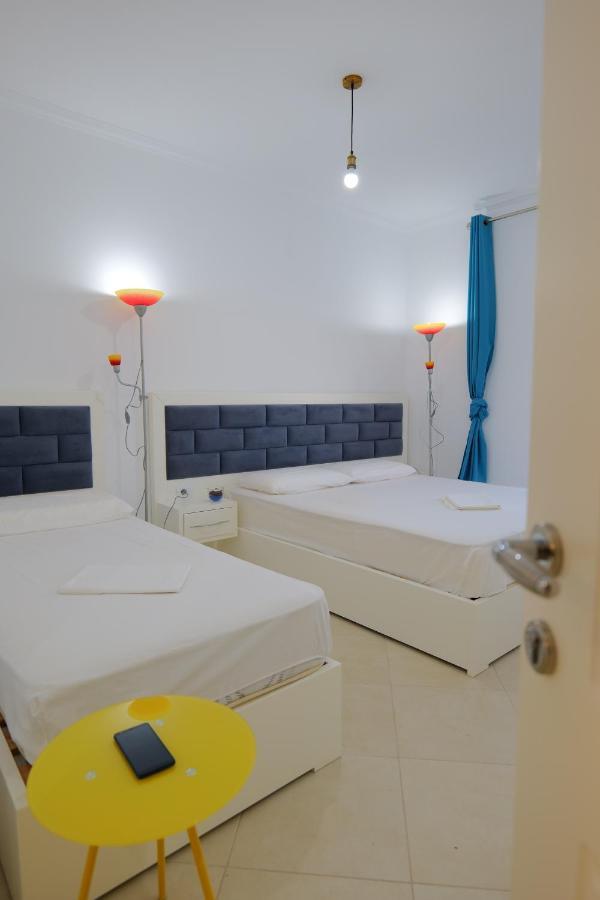 Davide Rooms Sarandë Exteriör bild
