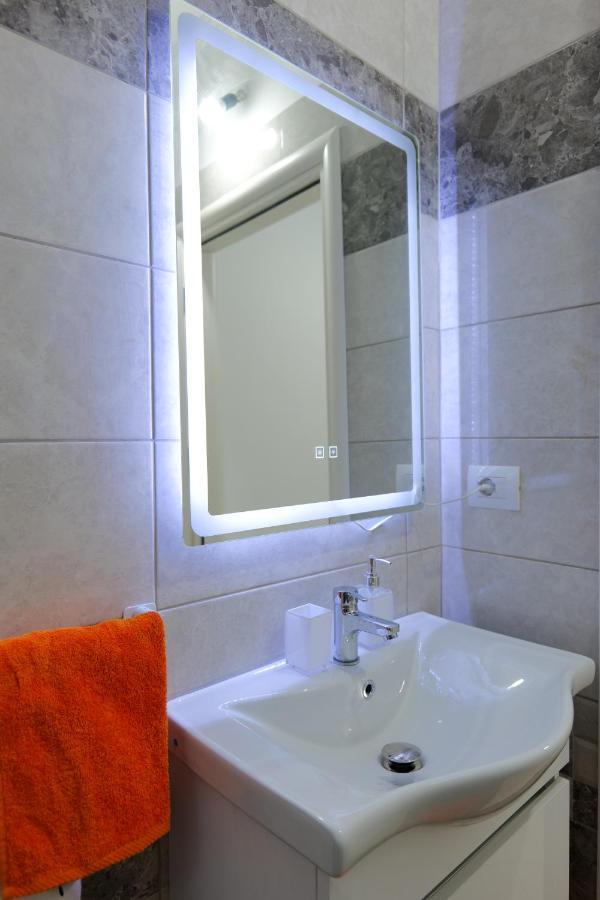 Davide Rooms Sarandë Exteriör bild